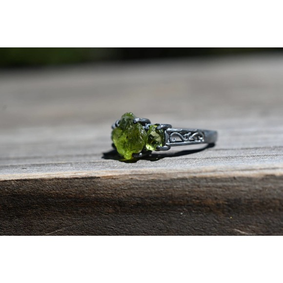 Triple Raw Peridot Engagement Ring Rough Peridot Wedding Band Uncut Peri… - Picture 3 of 4